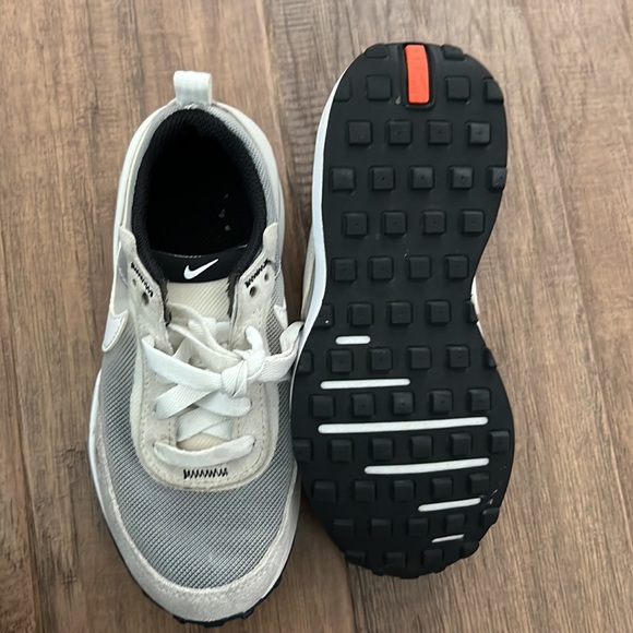 Girls Shoes - Picture 5 of 7